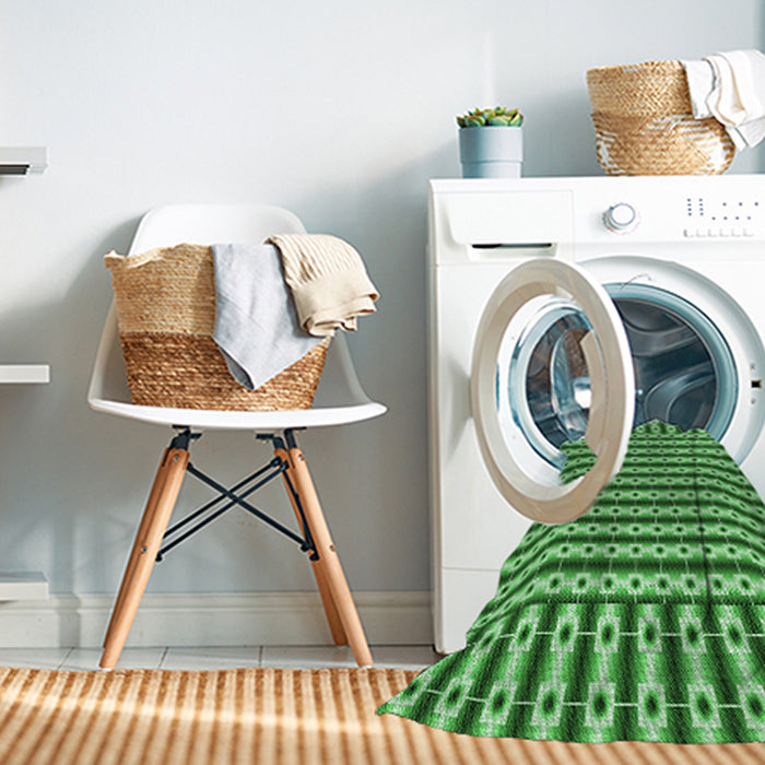 Machine Washable Transitional Green Rug in a Washing Machine, wshpat2317grn