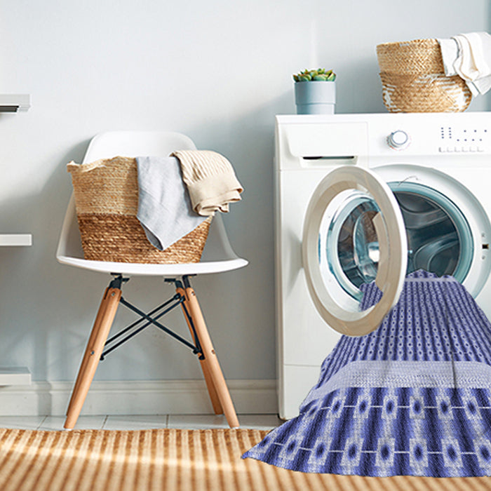 Machine Washable Transitional Blue Rug in a Washing Machine, wshpat2318blu