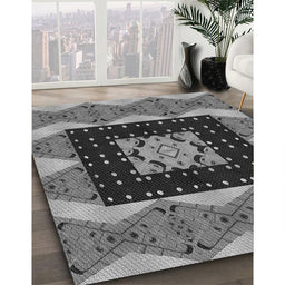 Patterned Dark Gray Novelty Rug in Family Room, pat231