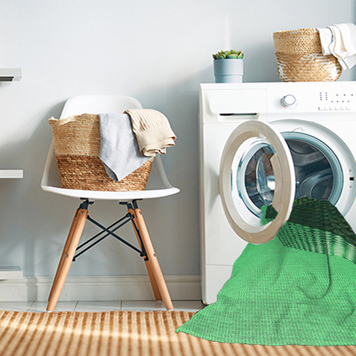 Machine Washable Transitional Deep Emerald Green Rug in a Washing Machine, wshpat232grn