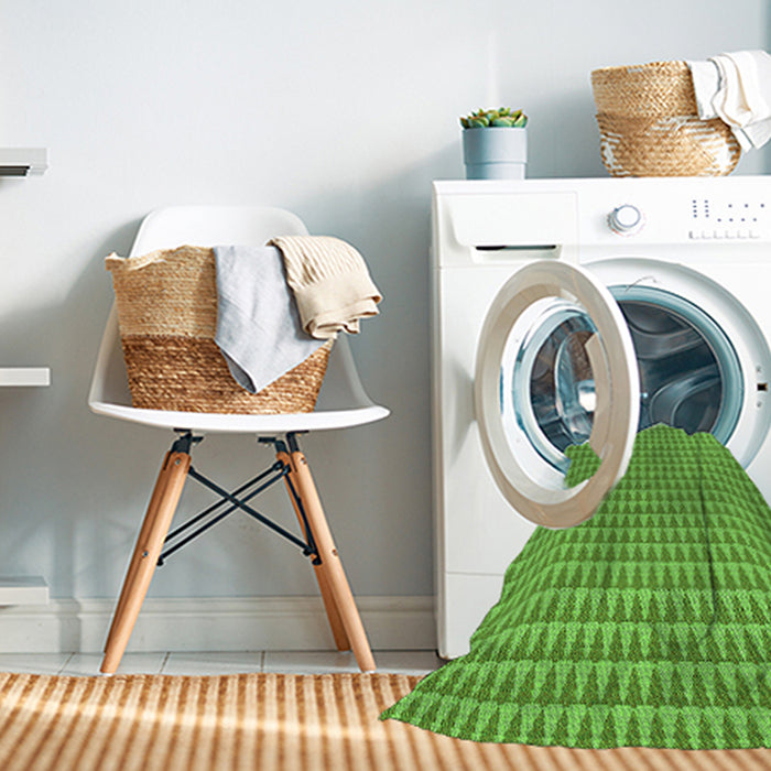 Machine Washable Transitional Emerald Green Rug in a Washing Machine, wshpat2355grn