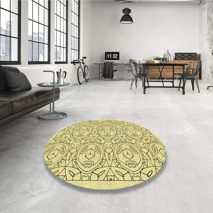 Round Patterned Sun Yellow Rug in a Office, pat2359yw