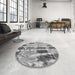 Round Patterned Smokey Gray Rug in a Office, pat2363gry