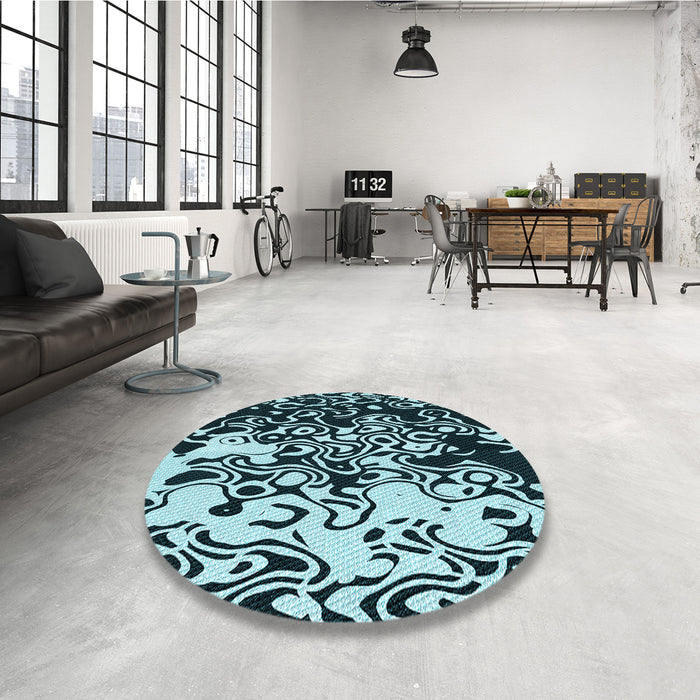 Round Patterned Blue Rug in a Office, pat2382lblu