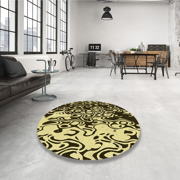Round Patterned Black Brown Rug in a Office, pat2382yw