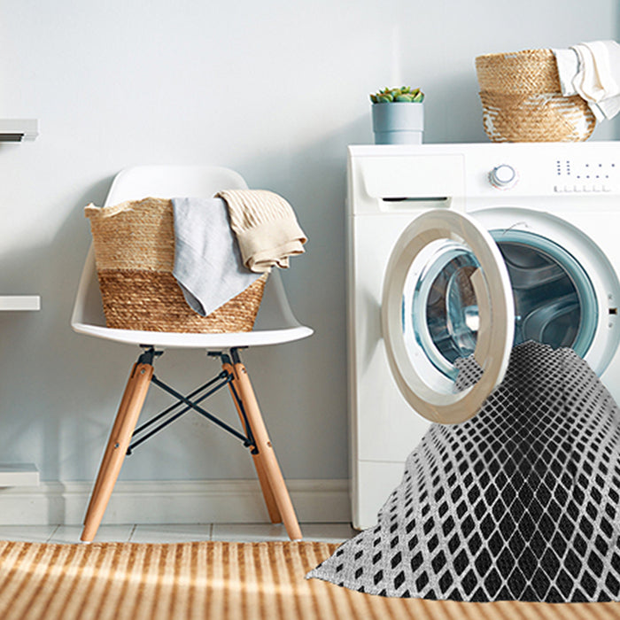 Machine Washable Transitional Platinum Gray Rug in a Washing Machine, wshpat2387