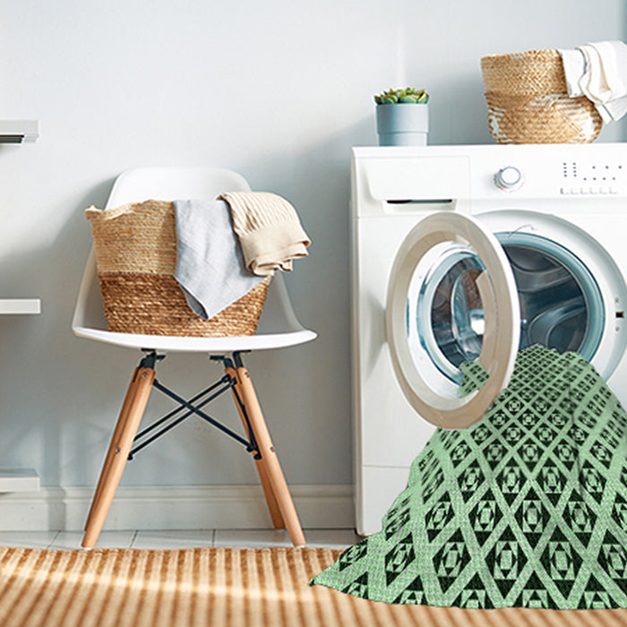 Machine Washable Transitional Mint Green Rug in a Washing Machine, wshpat2392grn