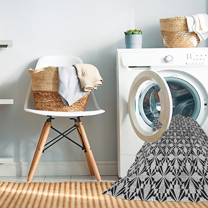 Machine Washable Transitional Platinum Gray Rug in a Washing Machine, wshpat2397gry