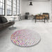 Round Machine Washable Transitional Platinum Gray Rug in a Office, wshpat2398