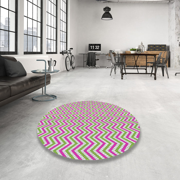 Round Machine Washable Transitional Green Rug in a Office, wshpat23
