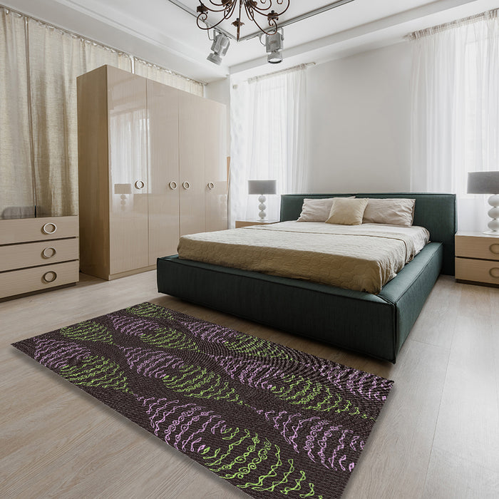 Patterned Mid Gray Novelty Rug in a Bedroom, pat2400