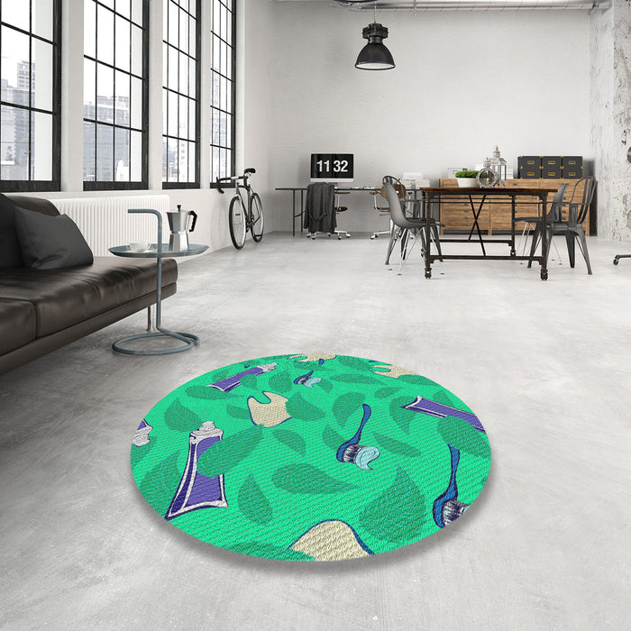 Round Patterned Earth Green Novelty Rug in a Office, pat2401