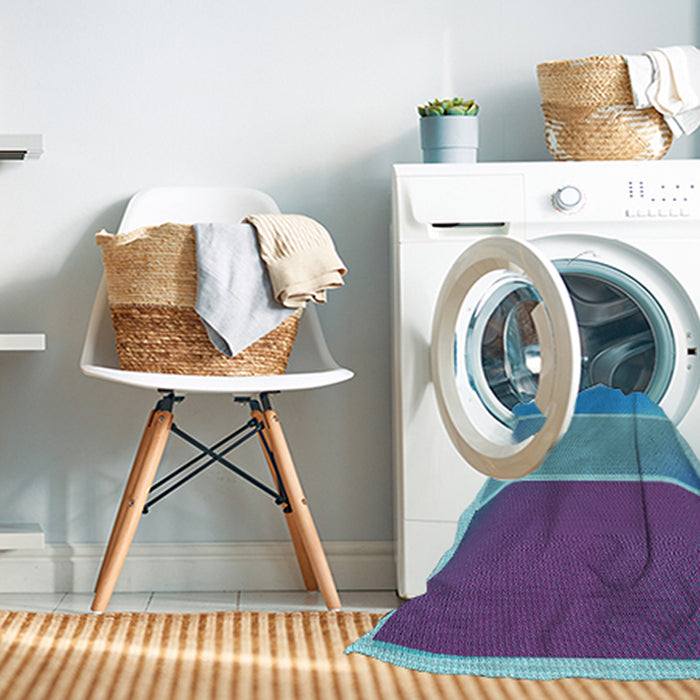 Machine Washable Transitional Bright Turquoise Blue Rug in a Washing Machine, wshpat2412lblu