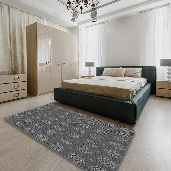 Round Machine Washable Transitional Gray Rug in a Office, wshpat2433gry