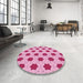 Round Patterned Pink Rug in a Office, pat2436pur