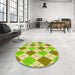 Round Patterned Green Yellow Green Rug in a Office, pat245yw