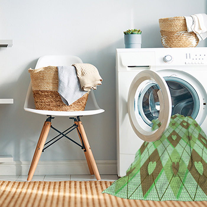 Machine Washable Transitional Light Green Rug in a Washing Machine, wshpat246grn