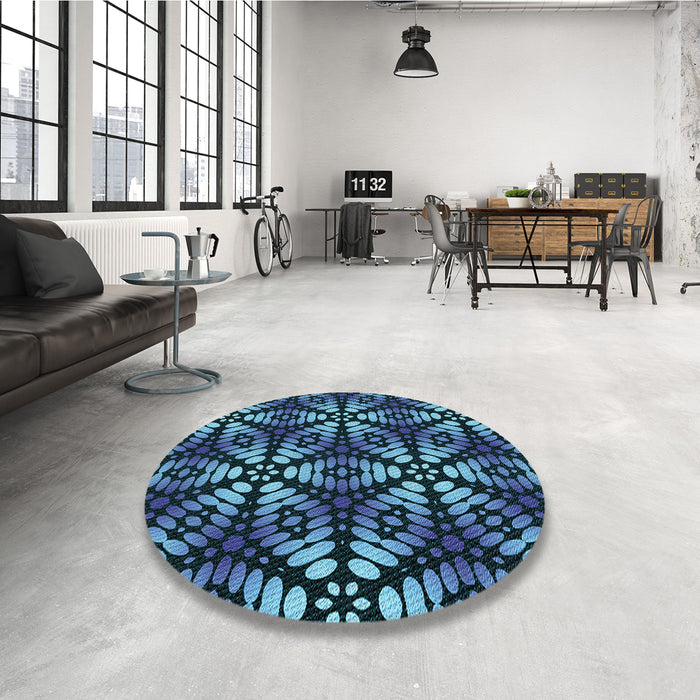 Round Patterned Blue Rug in a Office, pat2468lblu