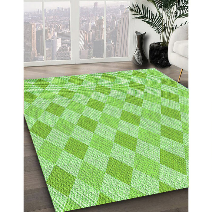 Patterned Green Rug in Family Room, pat247grn