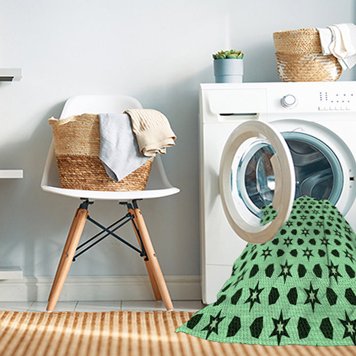 Machine Washable Transitional Forest Green Rug in a Washing Machine, wshpat2479grn
