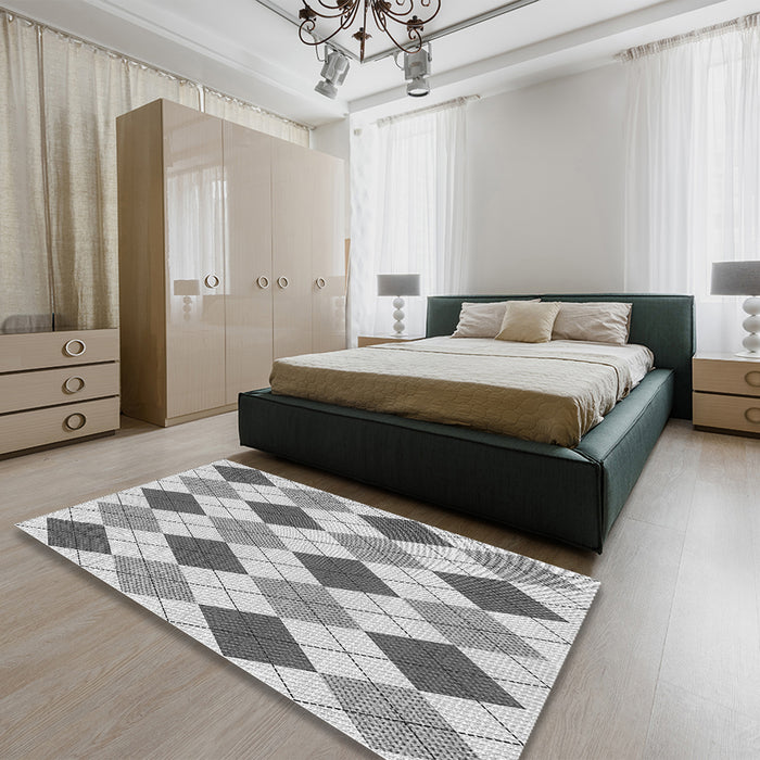 Round Machine Washable Transitional Light Gray Rug in a Office, wshpat249gry
