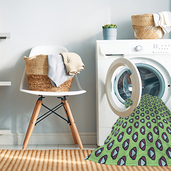 Machine Washable Transitional Pastel Green Rug in a Washing Machine, wshpat2494lblu