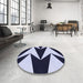 Round Patterned Night Blue Rug in a Office, pat250blu