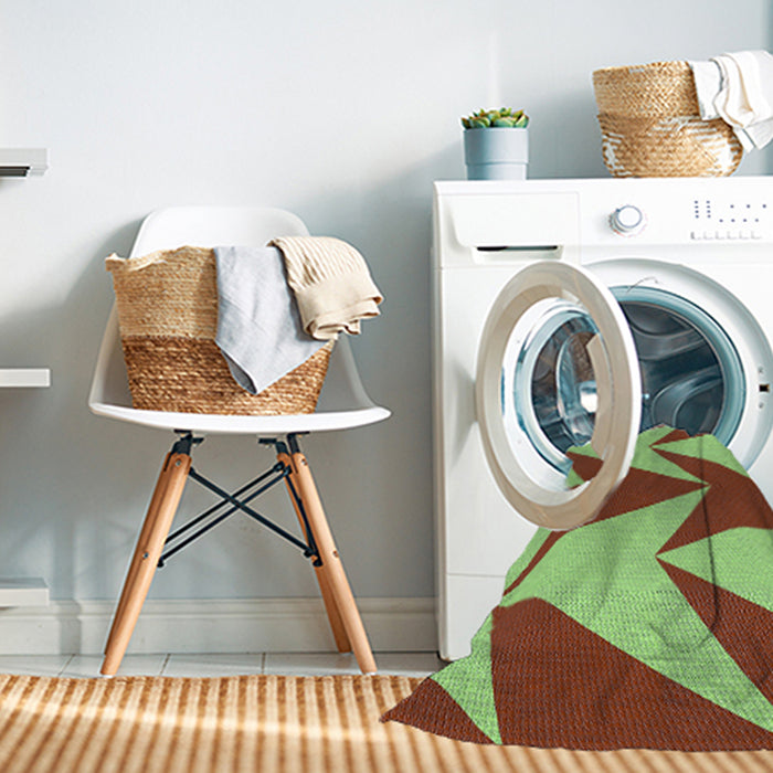 Machine Washable Transitional Green Rug in a Washing Machine, wshpat251lblu