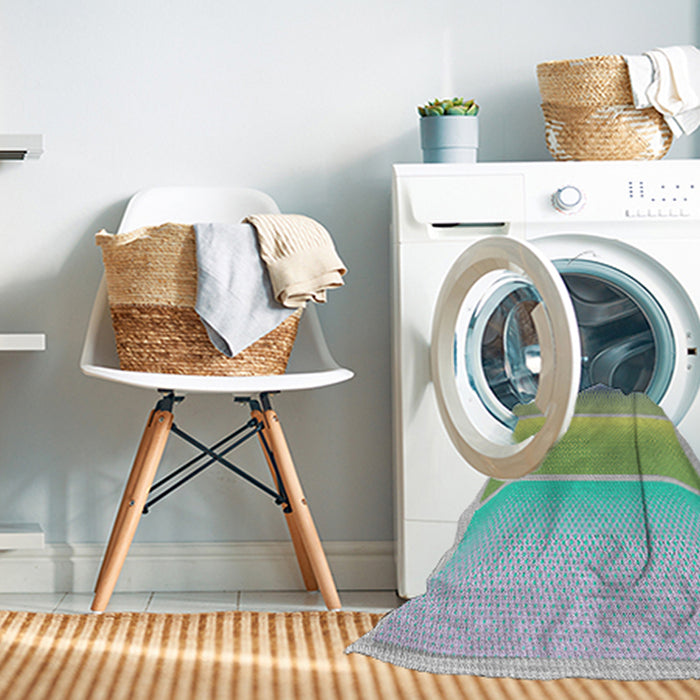 Machine Washable Transitional PaleGreen Rug in a Washing Machine, wshpat2512