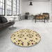 Round Patterned Harvest Gold Rug in a Office, pat2518brn