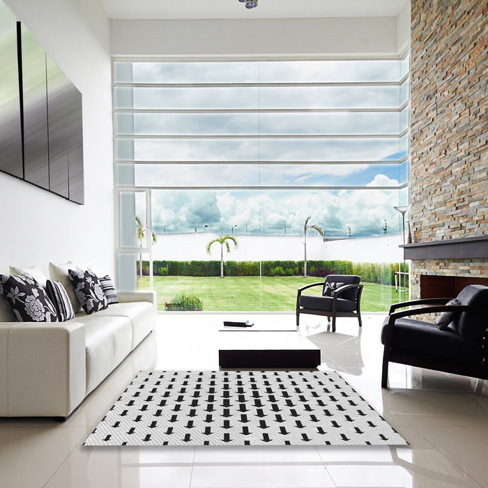 Square Patterned Platinum Gray Rug in a Living Room, pat252gry