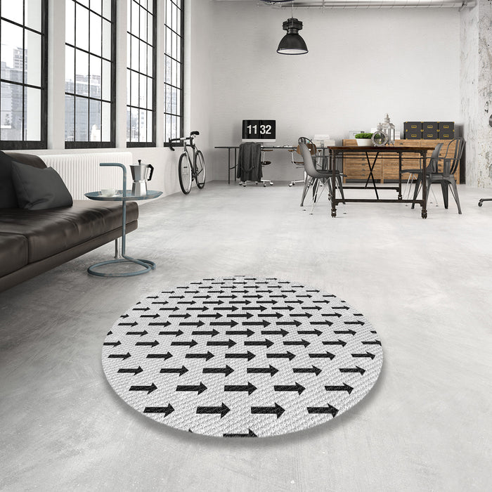 Round Patterned Off-White Novelty Rug in a Office, pat252