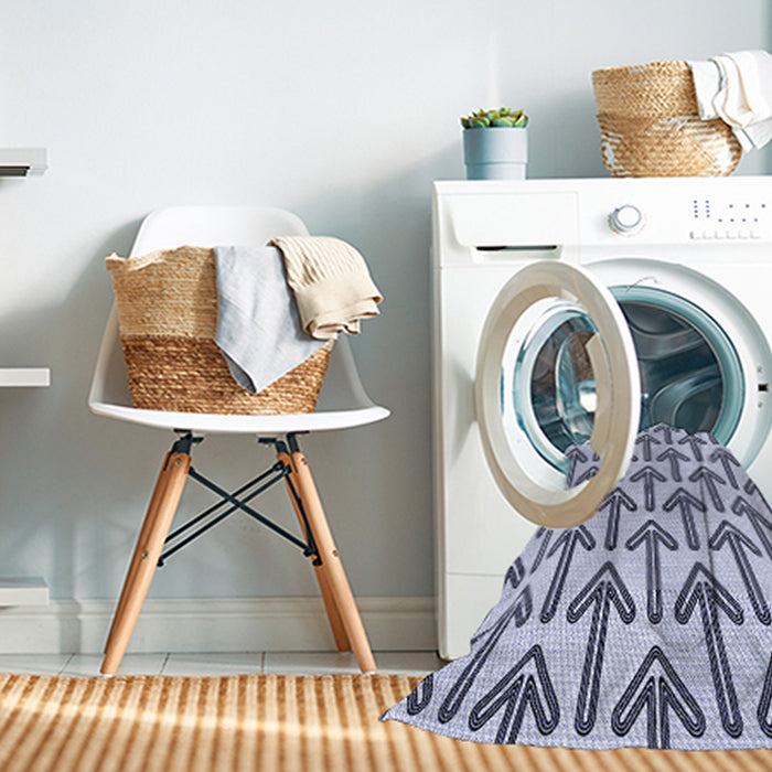 Machine Washable Transitional Lavender Blue Rug in a Washing Machine, wshpat253blu