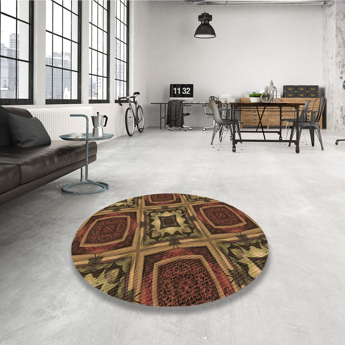 Round Patterned Light Brown Rug in a Office, pat2534brn