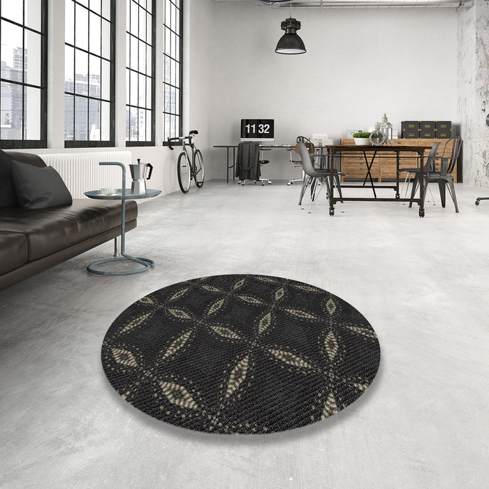 Round Patterned Carbon Gray Novelty Rug in a Office, pat2537
