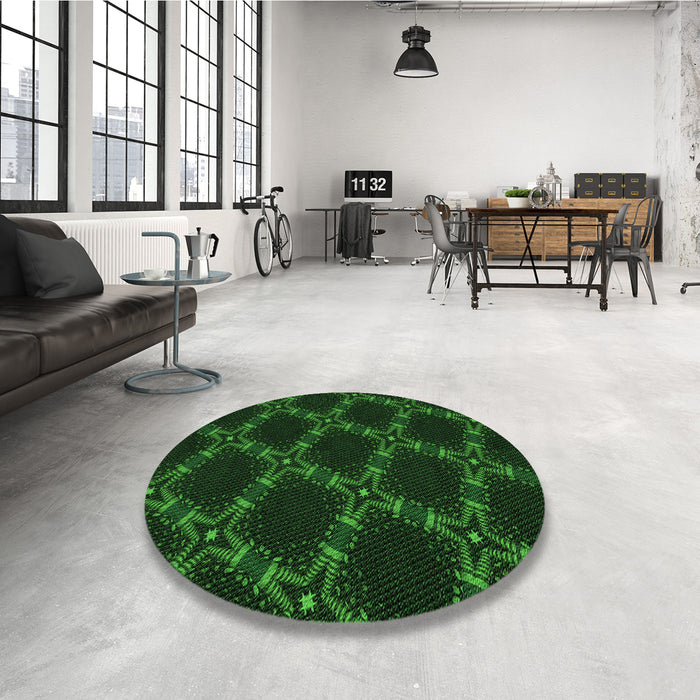 Round Patterned Green Rug in a Office, pat2538grn