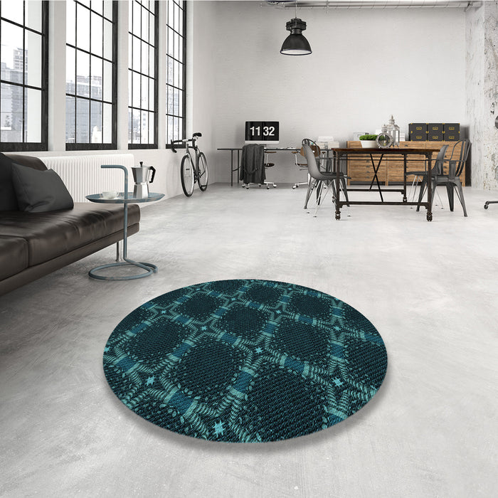 Round Patterned Teal Green Rug in a Office, pat2538lblu