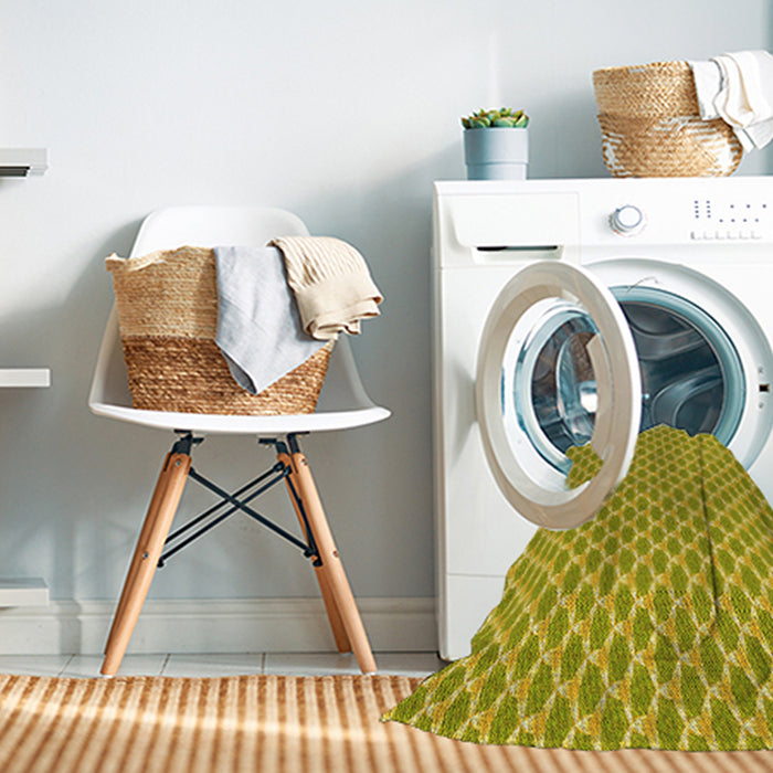 Machine Washable Transitional Golden Brown Yellow Rug in a Washing Machine, wshpat2545yw