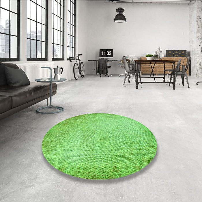 Round Patterned Emerald Green Rug in a Office, pat2546grn