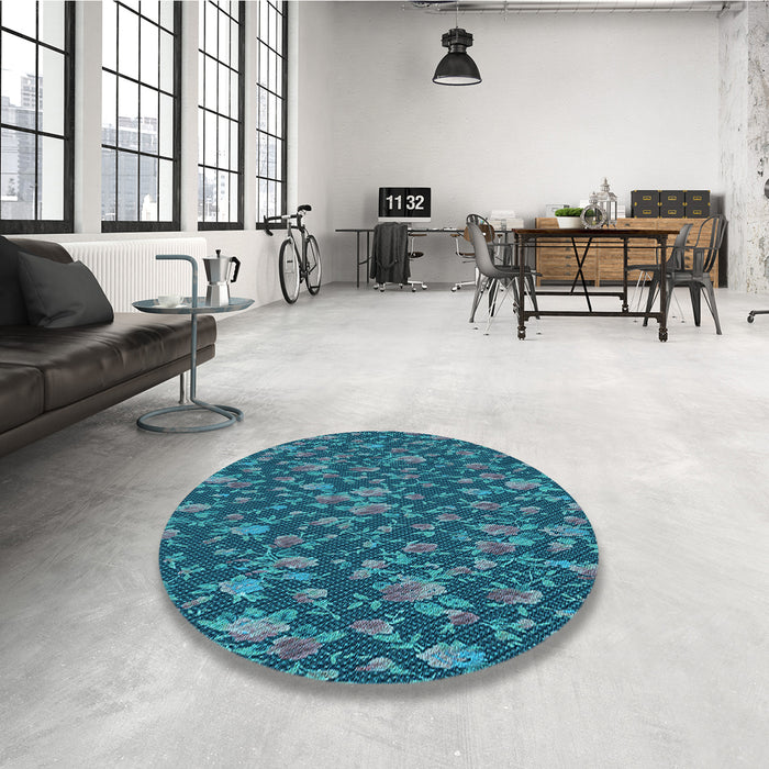 Round Patterned Dark Turquoise Green Rug in a Office, pat2550lblu