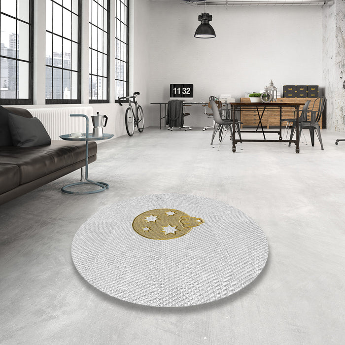 Round Patterned Off-White Novelty Rug in a Office, pat2551