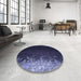 Round Patterned Night Blue Rug in a Office, pat2554blu
