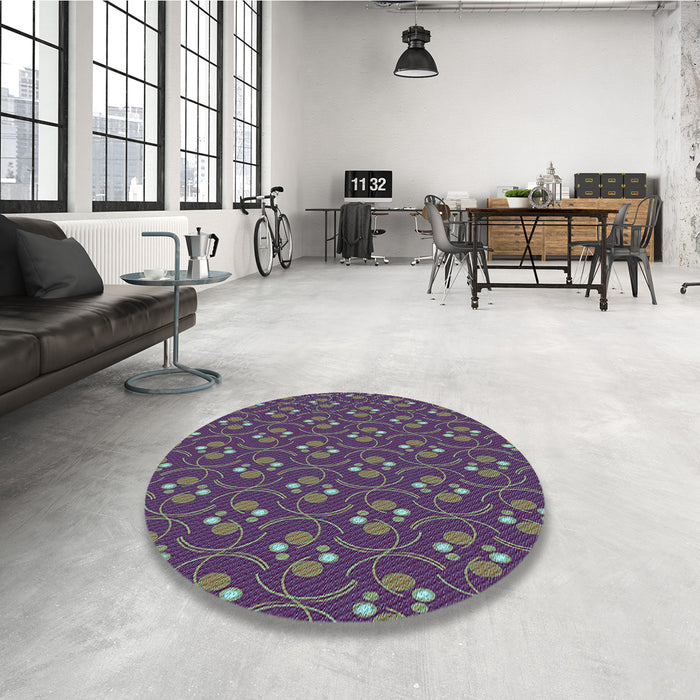 Round Patterned Platinum Gray Rug in a Office, pat2570lblu
