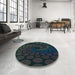 Round Patterned Black Rug in a Office, pat2580lblu