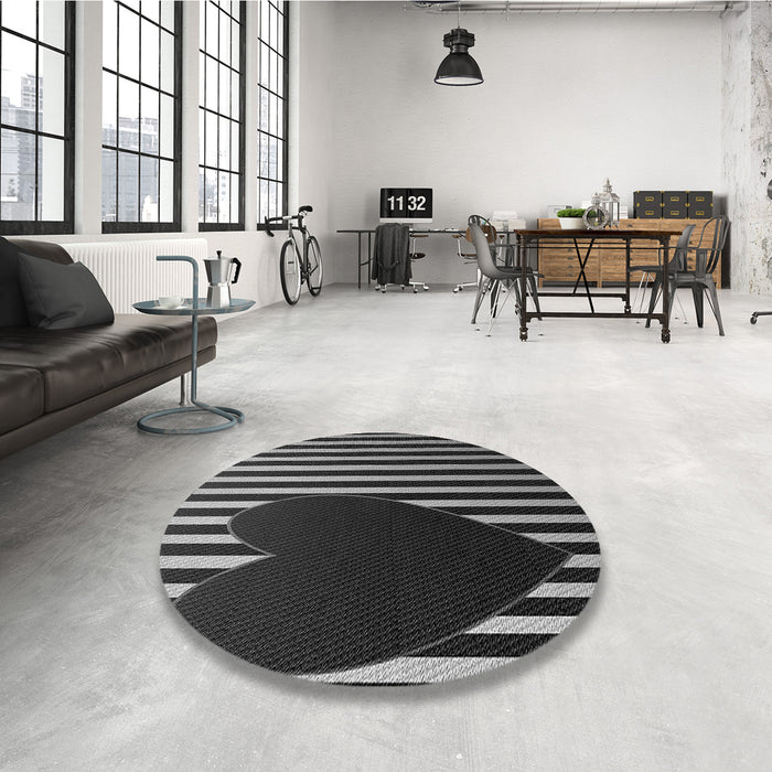 Round Patterned Midnight Gray Rug in a Office, pat2582gry