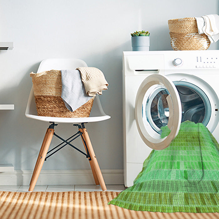 Machine Washable Transitional Emerald Green Rug in a Washing Machine, wshpat2590grn