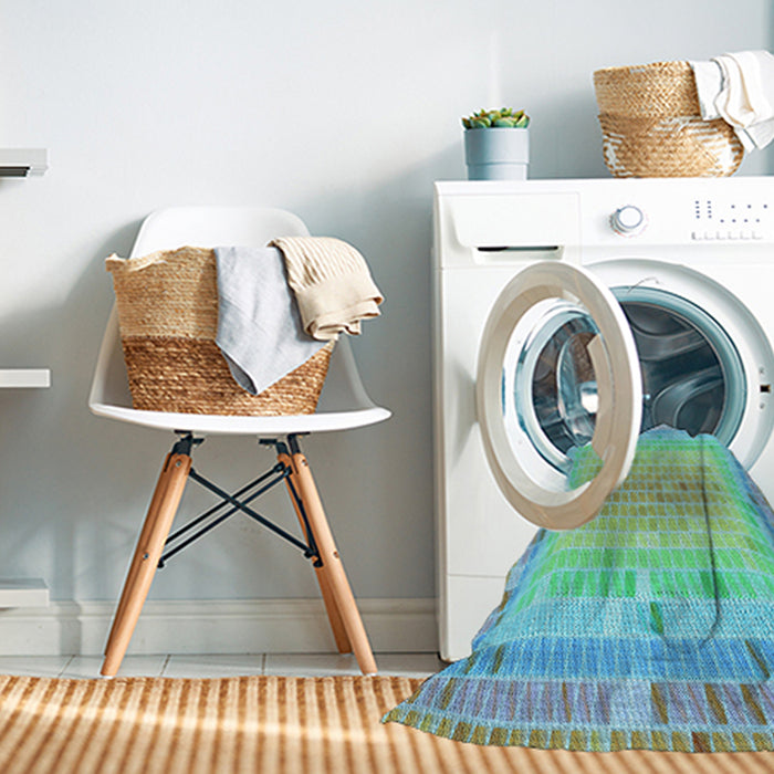 Machine Washable Transitional Turquoise Green Rug in a Washing Machine, wshpat2590lblu