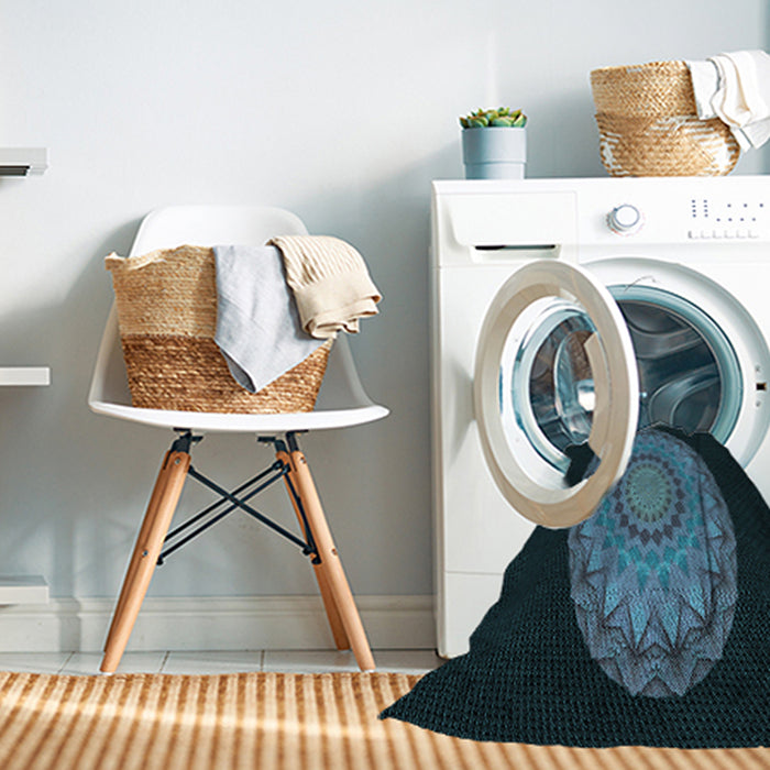 Machine Washable Transitional Glacial Blue Ice Blue Rug in a Washing Machine, wshpat2591lblu