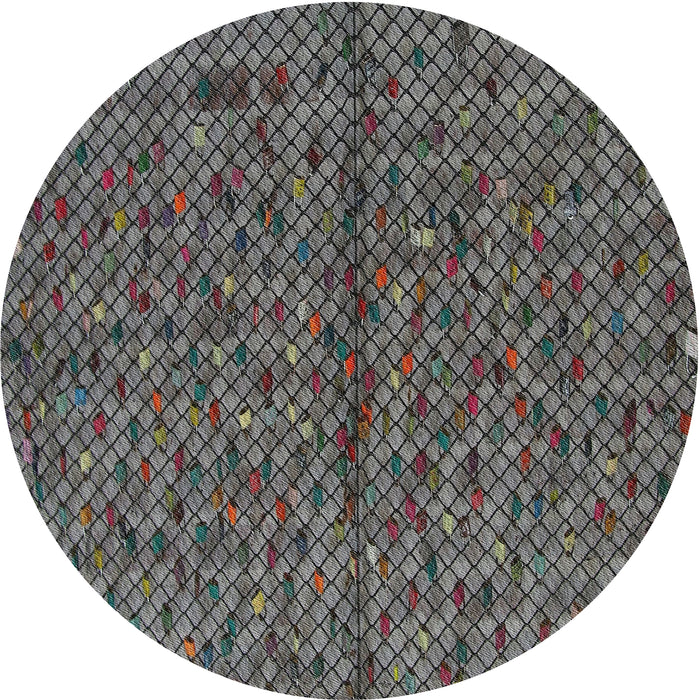 Sideview of Patterned Gunmetal Gray Novelty Rug, pat2611