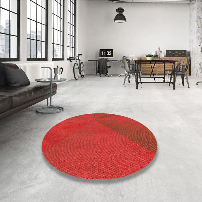 Round Patterned Red Rug in a Office, pat2617org